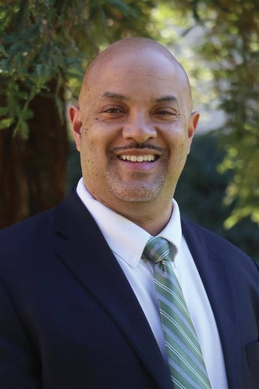 Employee_Portraits_20220210_CP_011