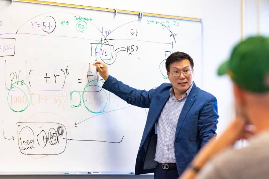 WEB 24-09-16 Global Business classroom -FP-0056 (1)