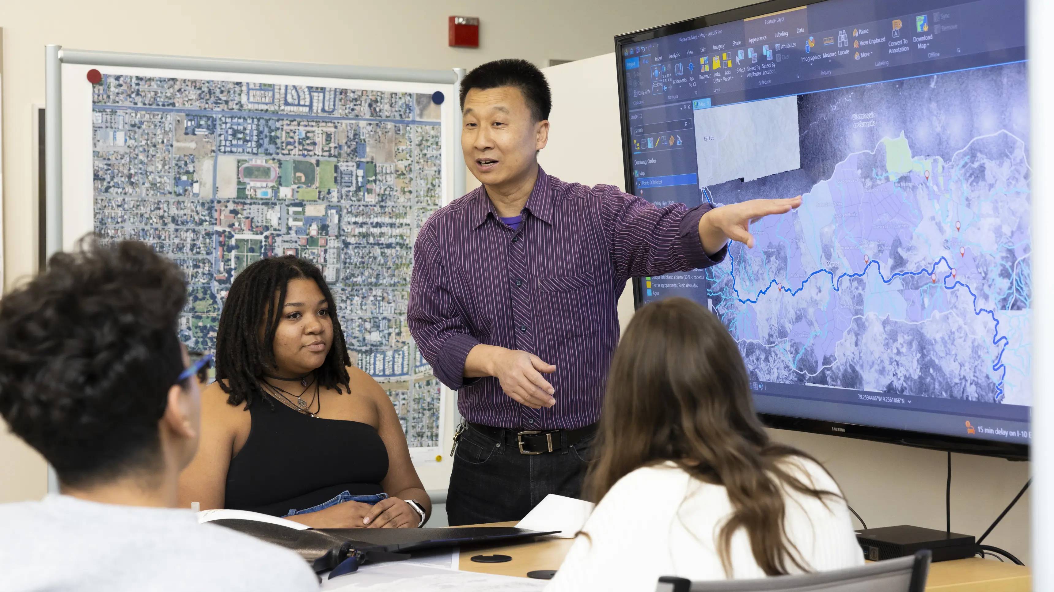 2024--gis_bts_-campus-tour_-00055