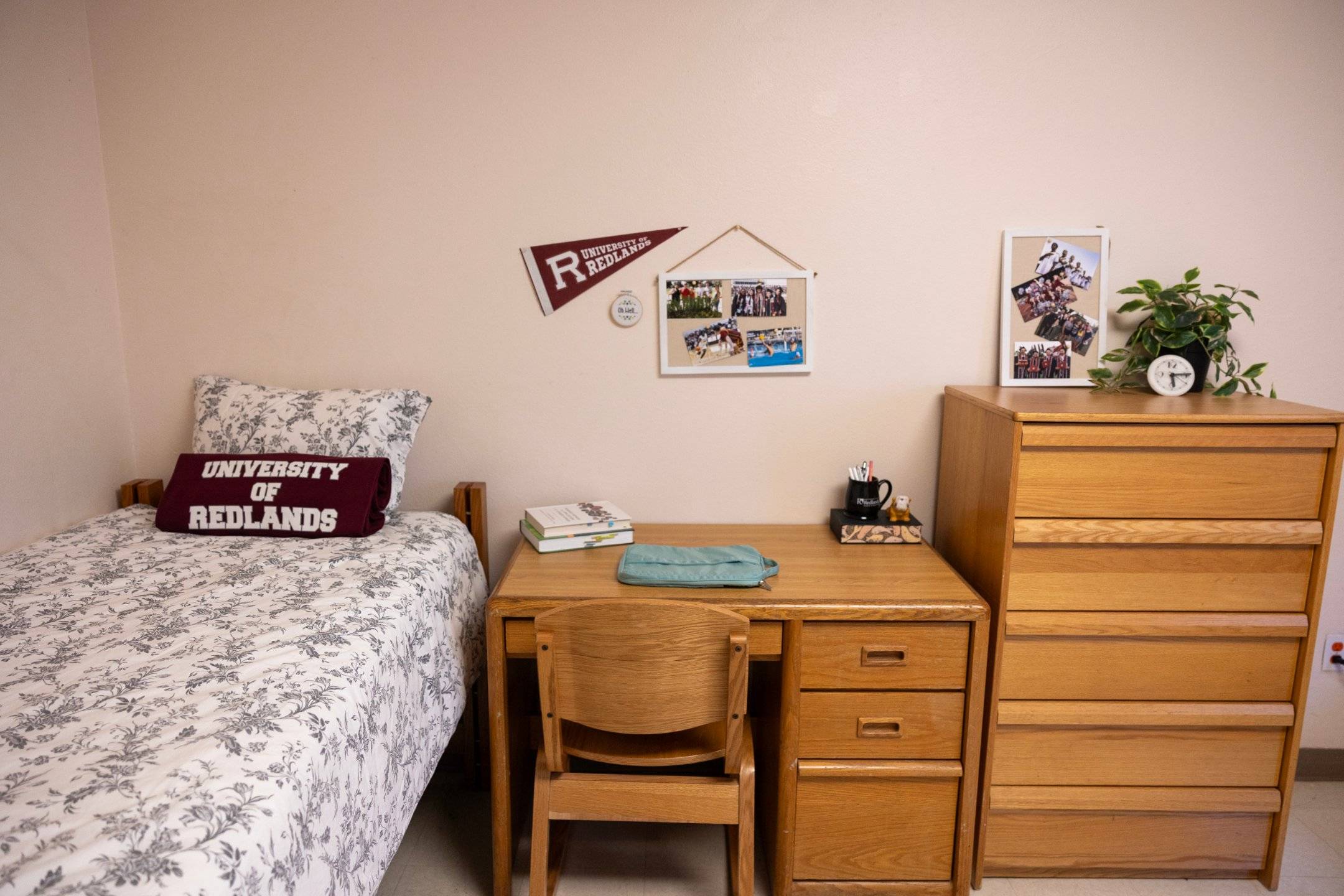 a desk and chair in a room