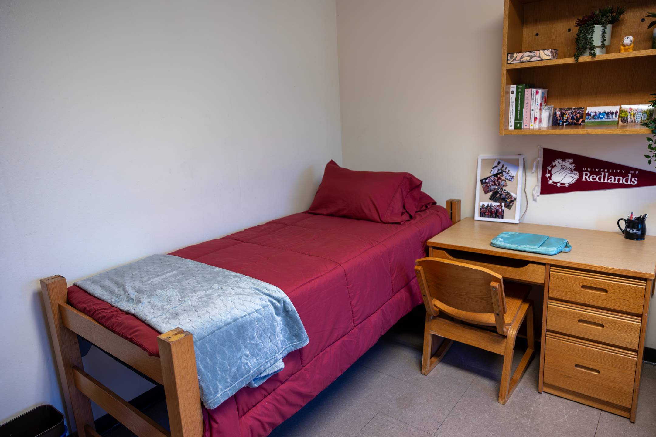 a small bed in a room